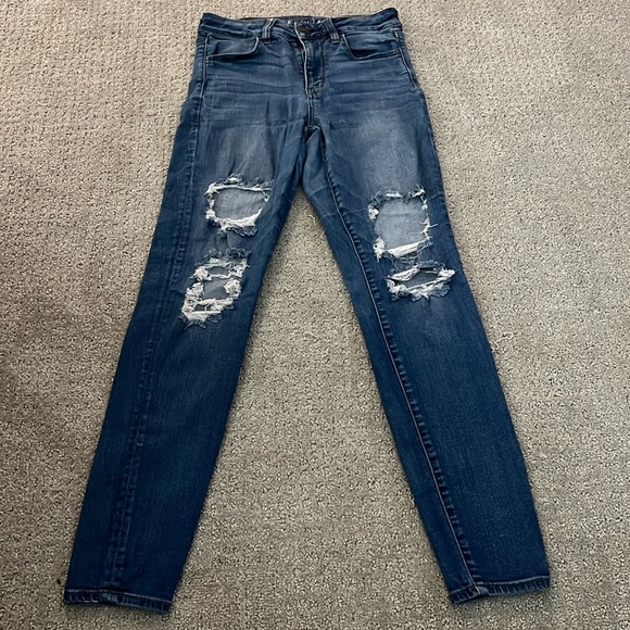 Women’s American Eagle high rise ripped jeans size 8 long - Picture 1 of 6